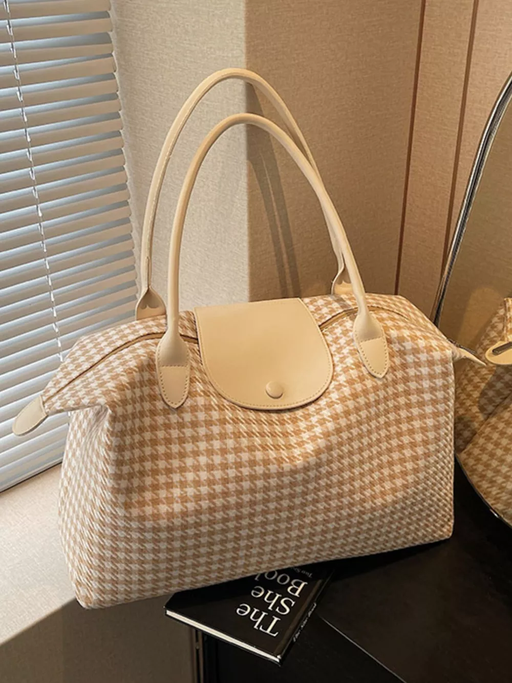 Plaid Pattern Travel Bag, image 2