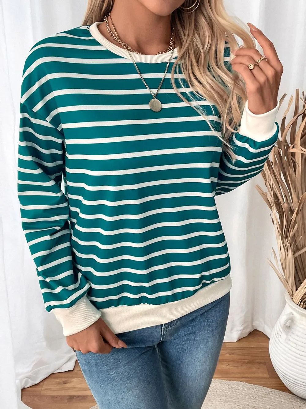Striped Contrast Round Neck Long Sleeve Sweatshirt, image 4