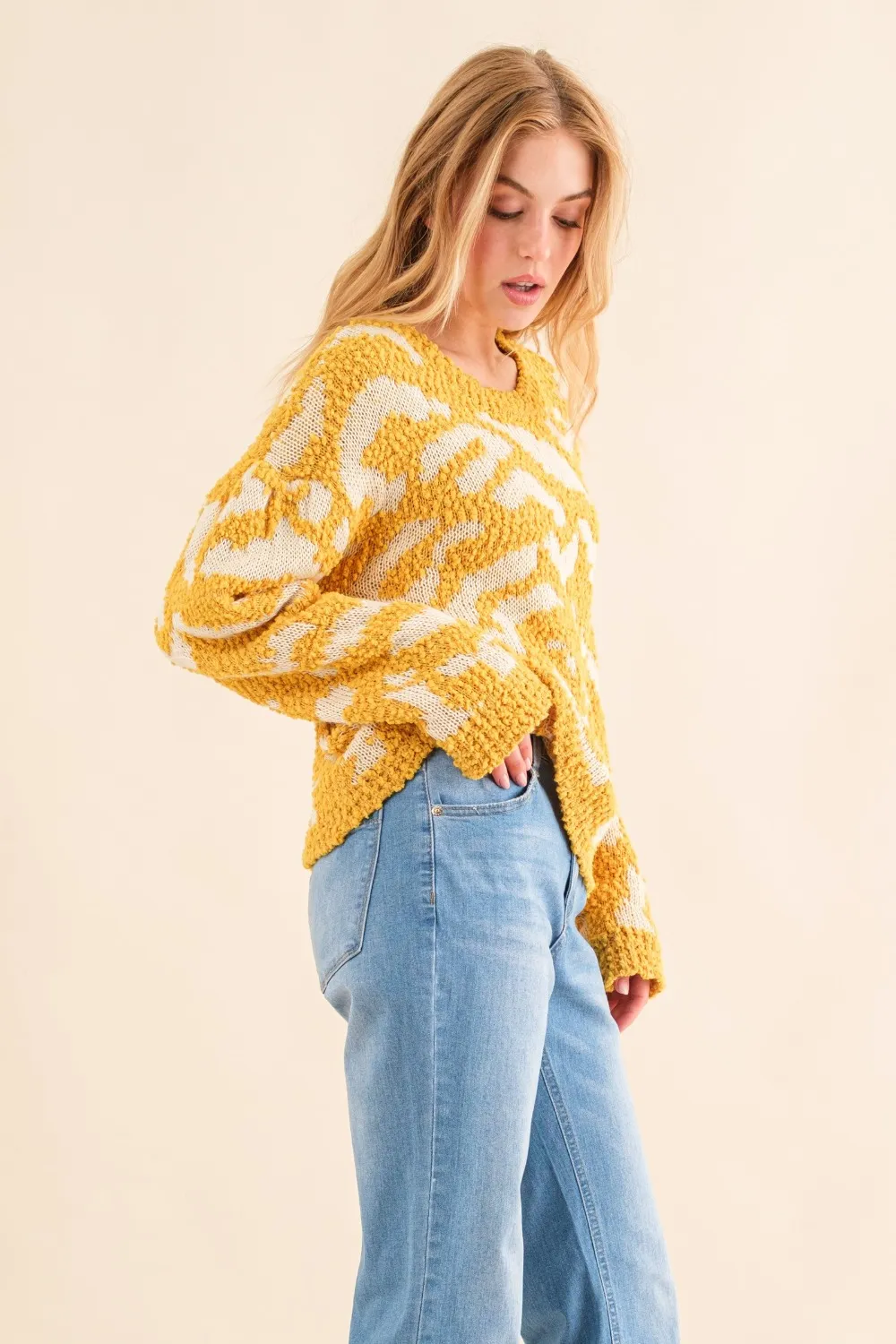 Full Size Textured Pattern Contrast Sweater, image 3