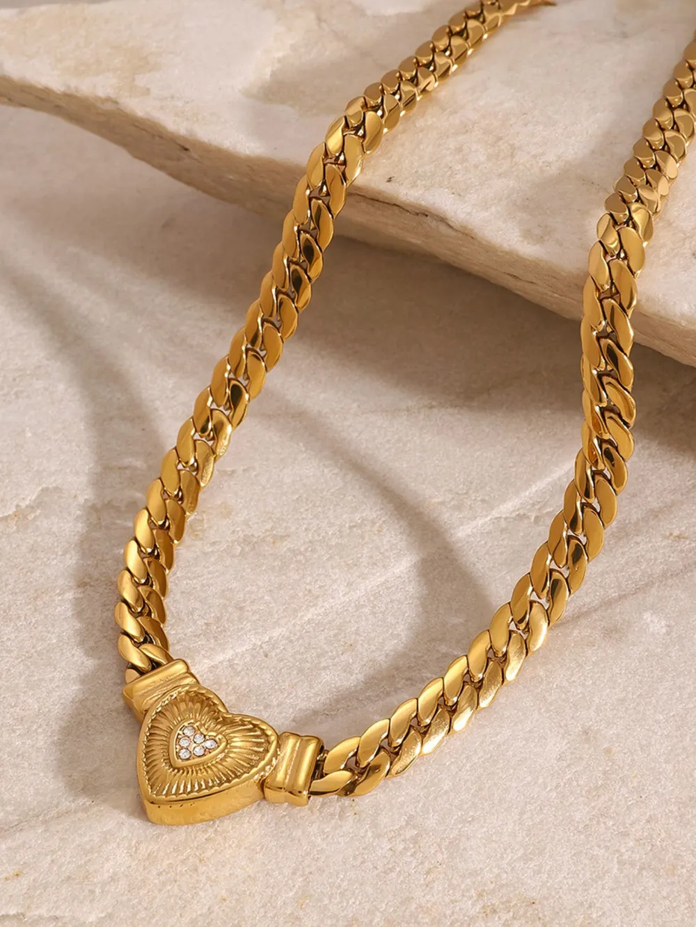 18K Gold-Plated Inlaid Zircon Heart Chain Necklace, image 3