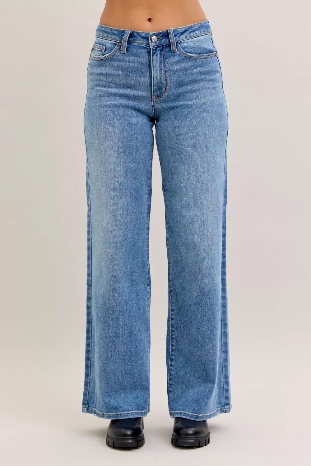 Mid Rise Retro Wide Leg Jeans