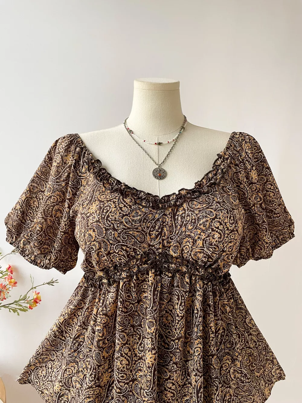Plus Size Paisley Print Short Sleeve Blouse, image 2