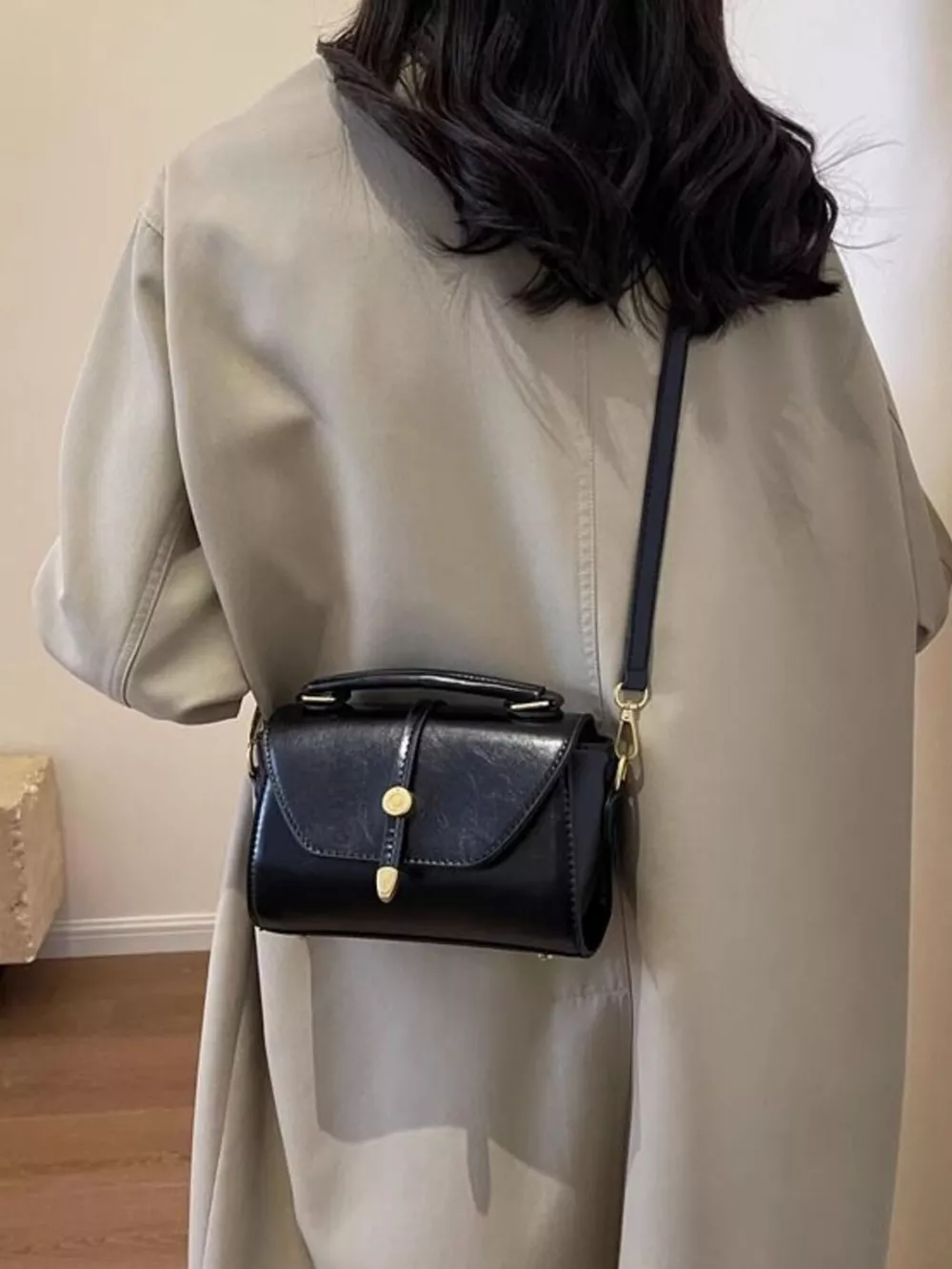 Vintage Style Flap Crossbody Bag, image 3