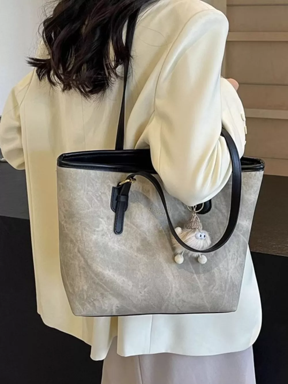 Contrast Strap Tote Bag, image 3