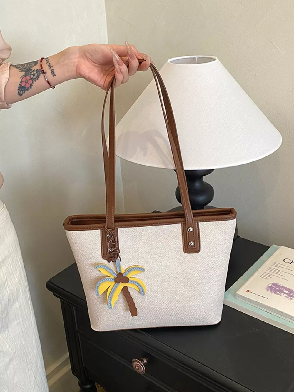 Contrast Trim Shoulder Bag with Tropical Palm Tree Charm, image 3