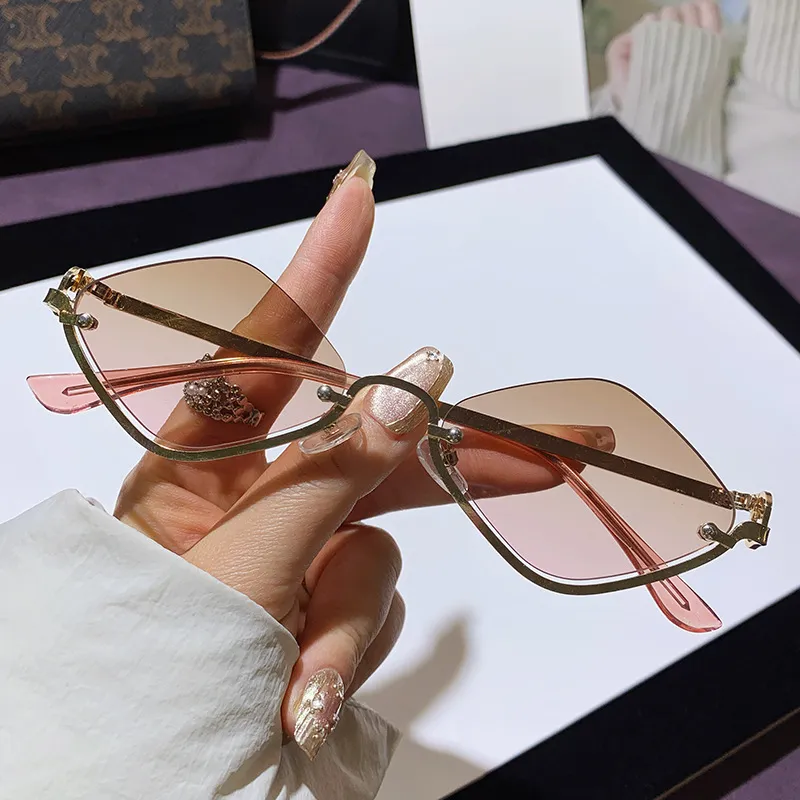 Cat Eye Sunglasses with Gold Metal Frame, image 2