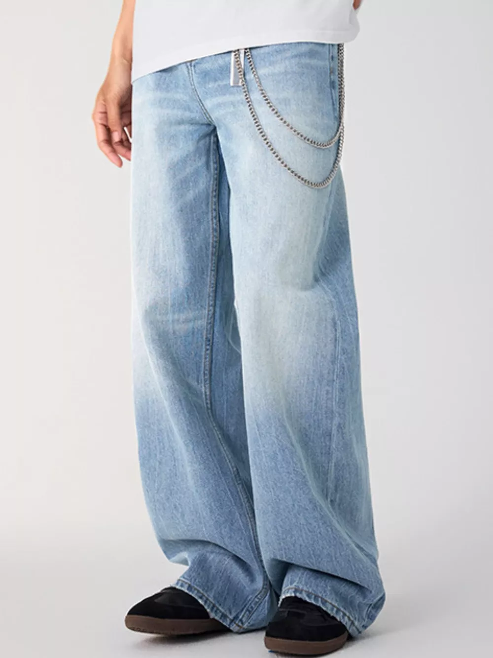 Men's Wash Relaxed Fit Wide Leg Jeans, image 2