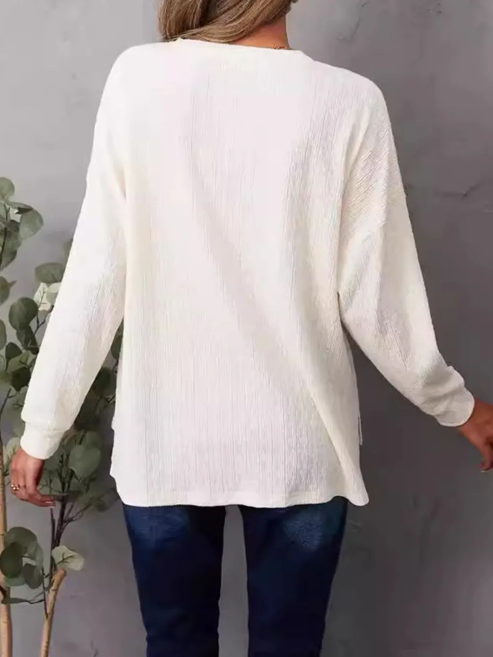 High-Low Quarter Snap Round Neck T-Shirt, image 2
