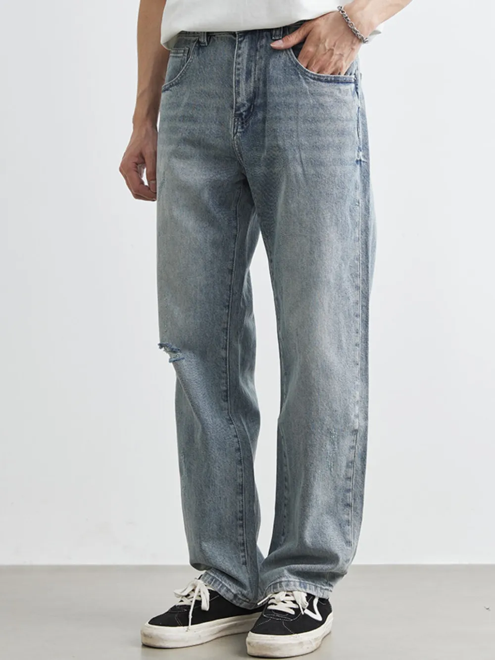 Men's Washed Wide Leg Distressed Jeans, image 4