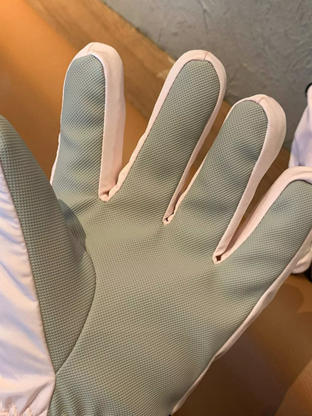 Bear Patterned Winter Gloves, image 7