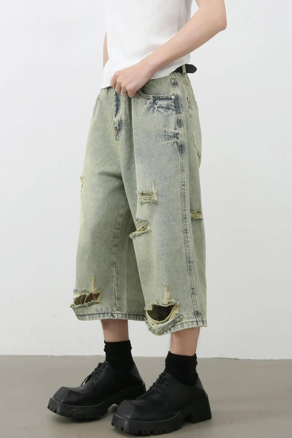 Men's Distressed Loose Denim Shorts, image 4