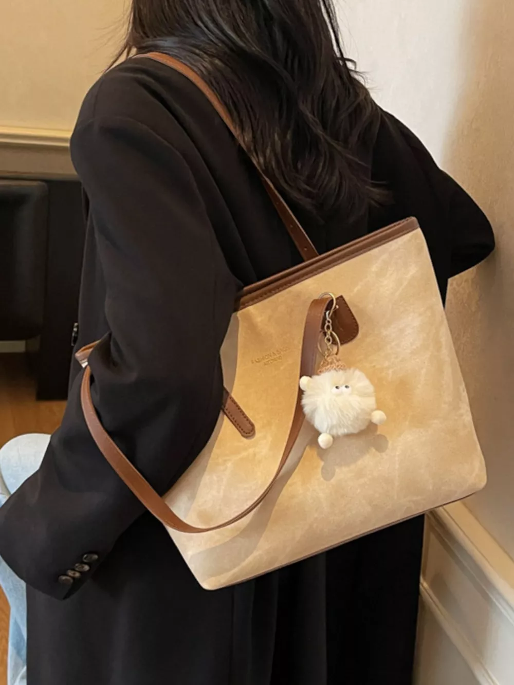 Shoulder Bag with Plush Charm, image 4