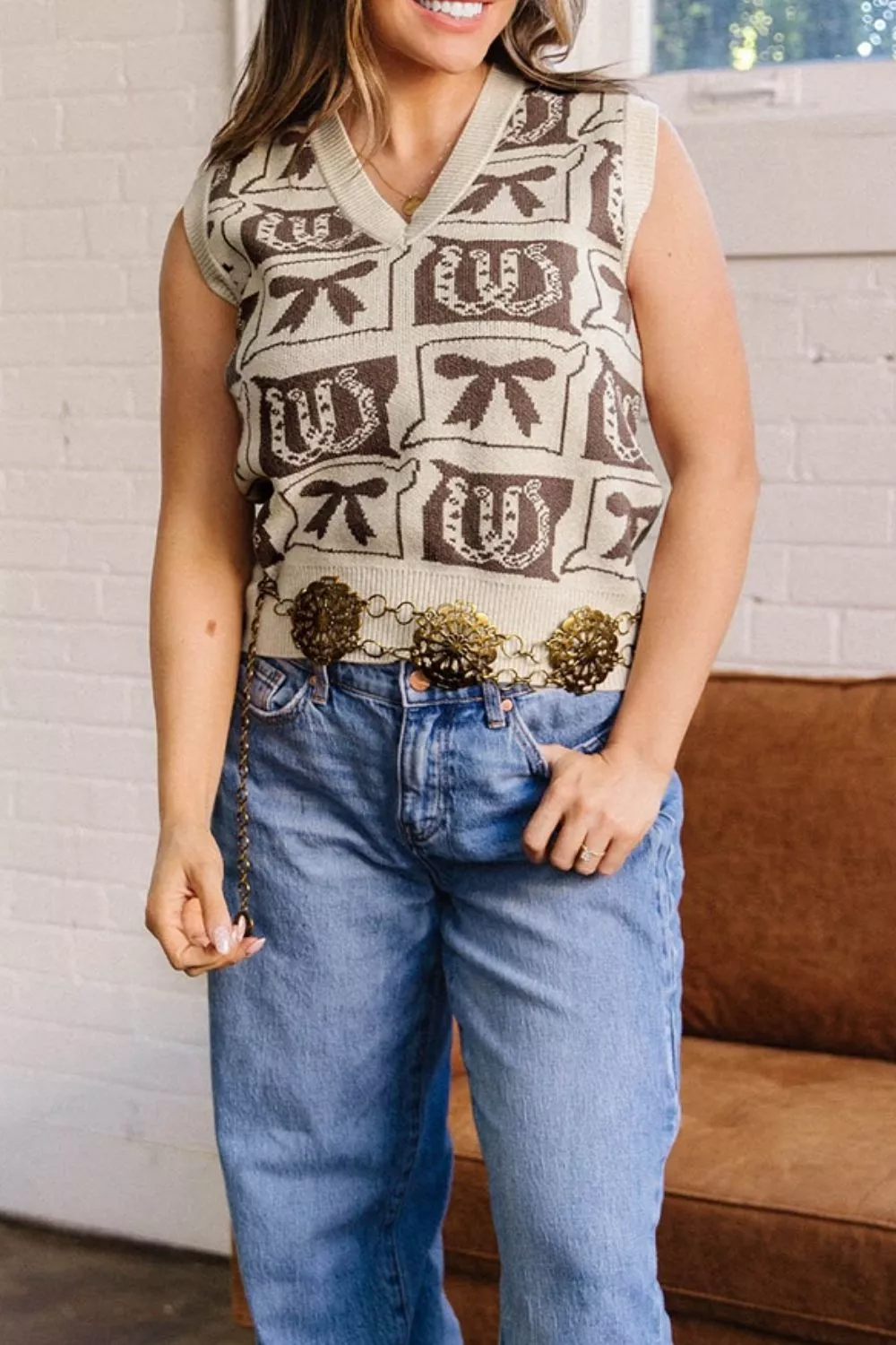 Western Horseshoe Bow Pattern Button Front Sleeveless Knit Sweater, image 2