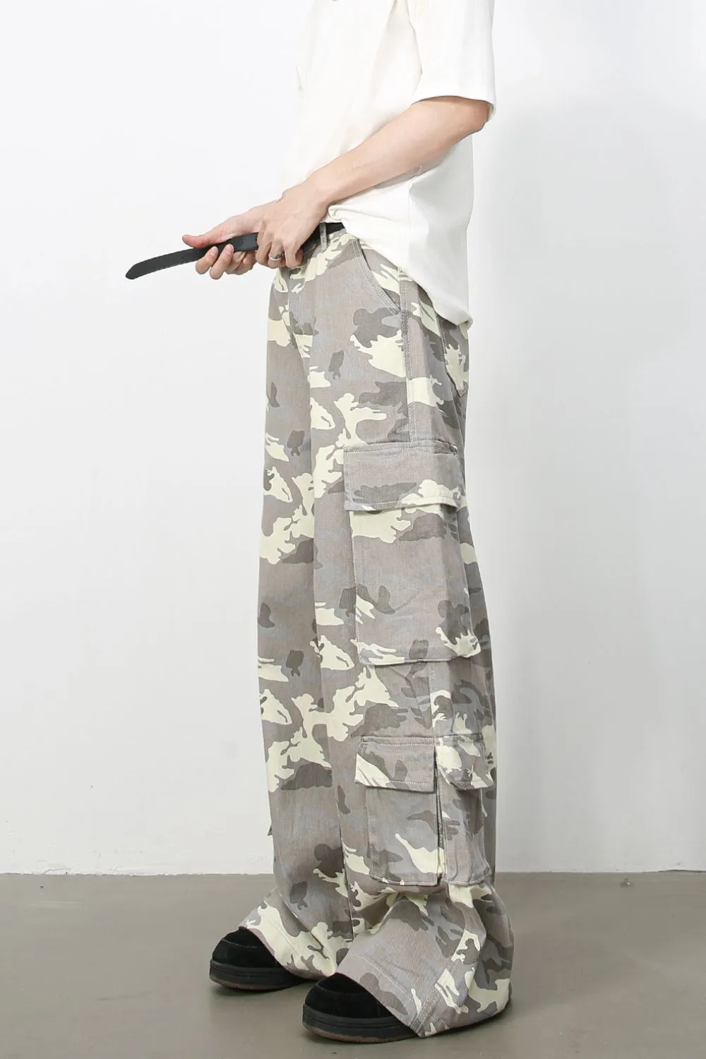 Men's Camouflage Wide Leg Cargo Jeans, image 4