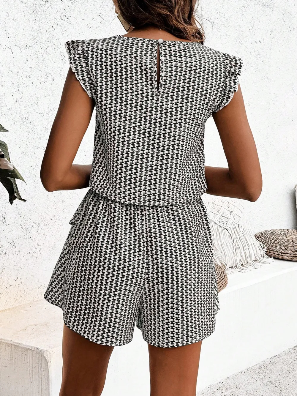 Printed Round Neck Top and Layered Shorts Set, image 10
