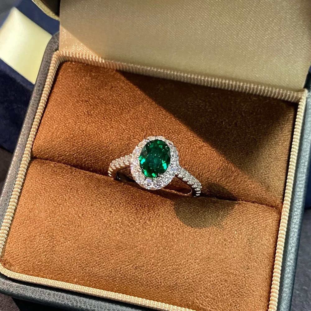 925 sterling Silver Oval Cut Synthetic Emerald Ring, image 3