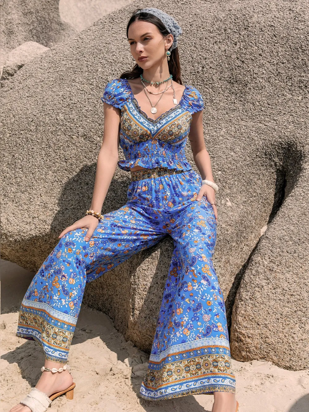 Printed V-Neck Top and Pants Set, image 3