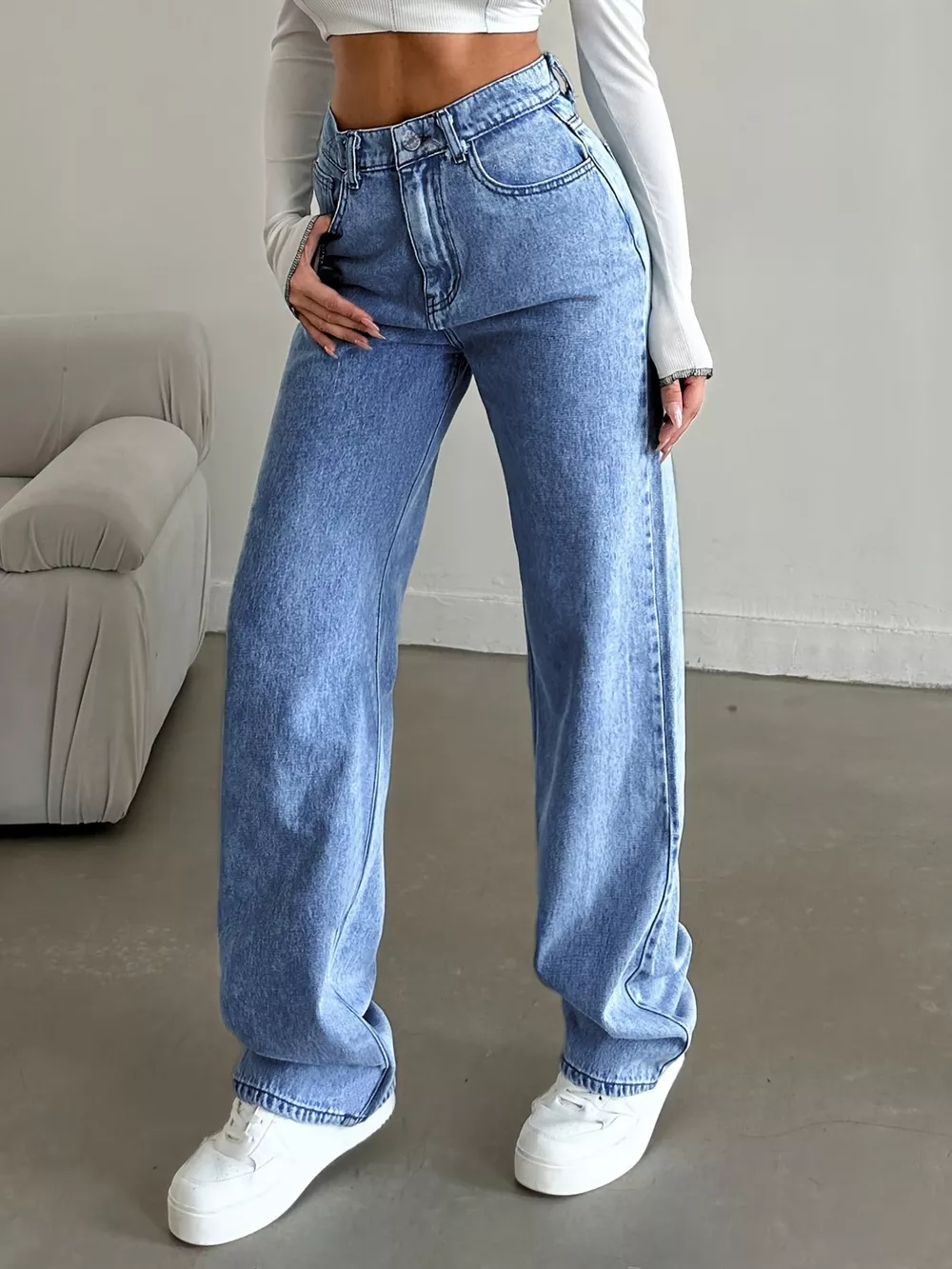 High-Waisted Wide Leg Jeans, image 3