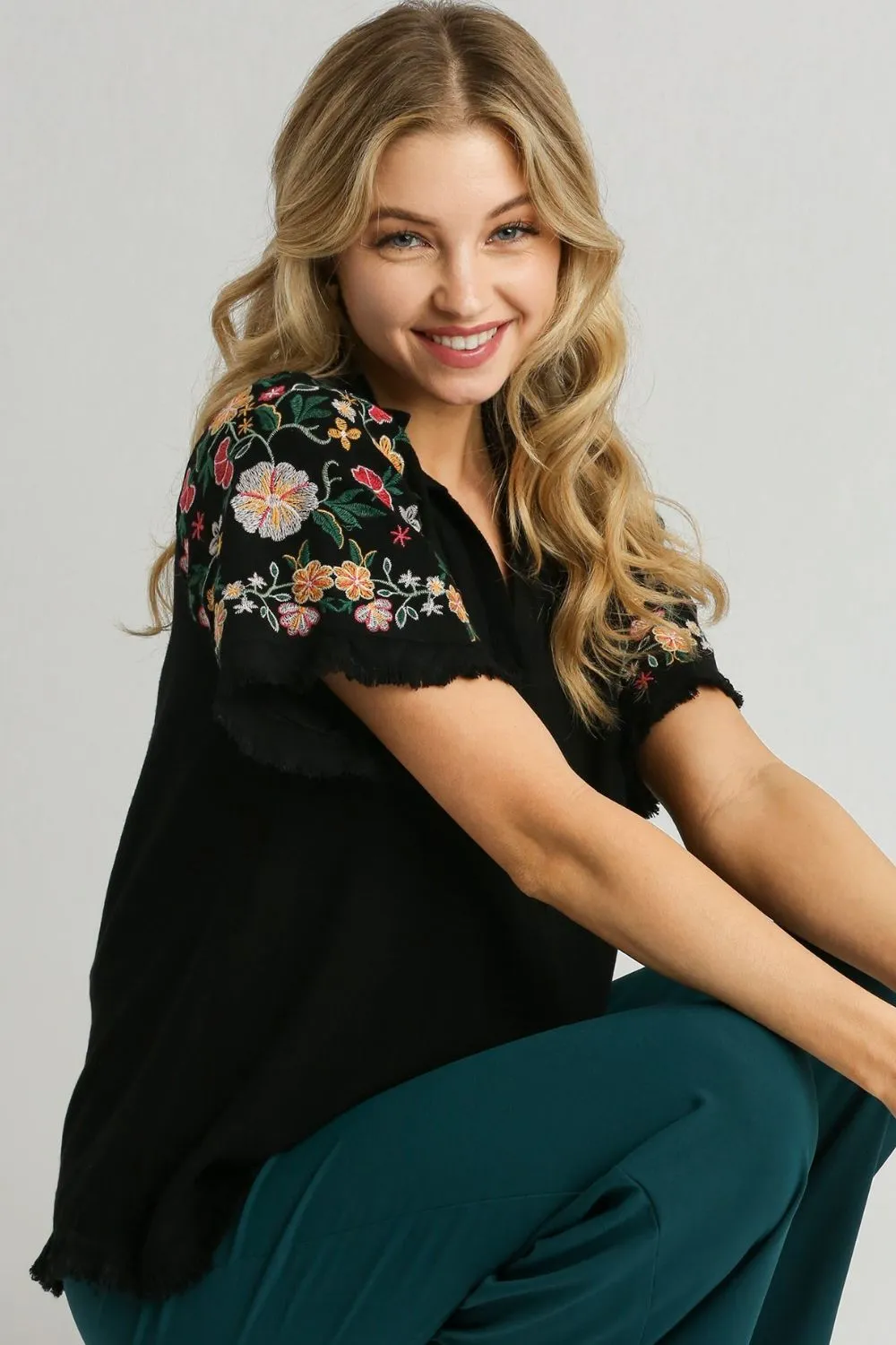 Full Size Linen Shirt with Embroidered Sleeves Plus Size, image 2