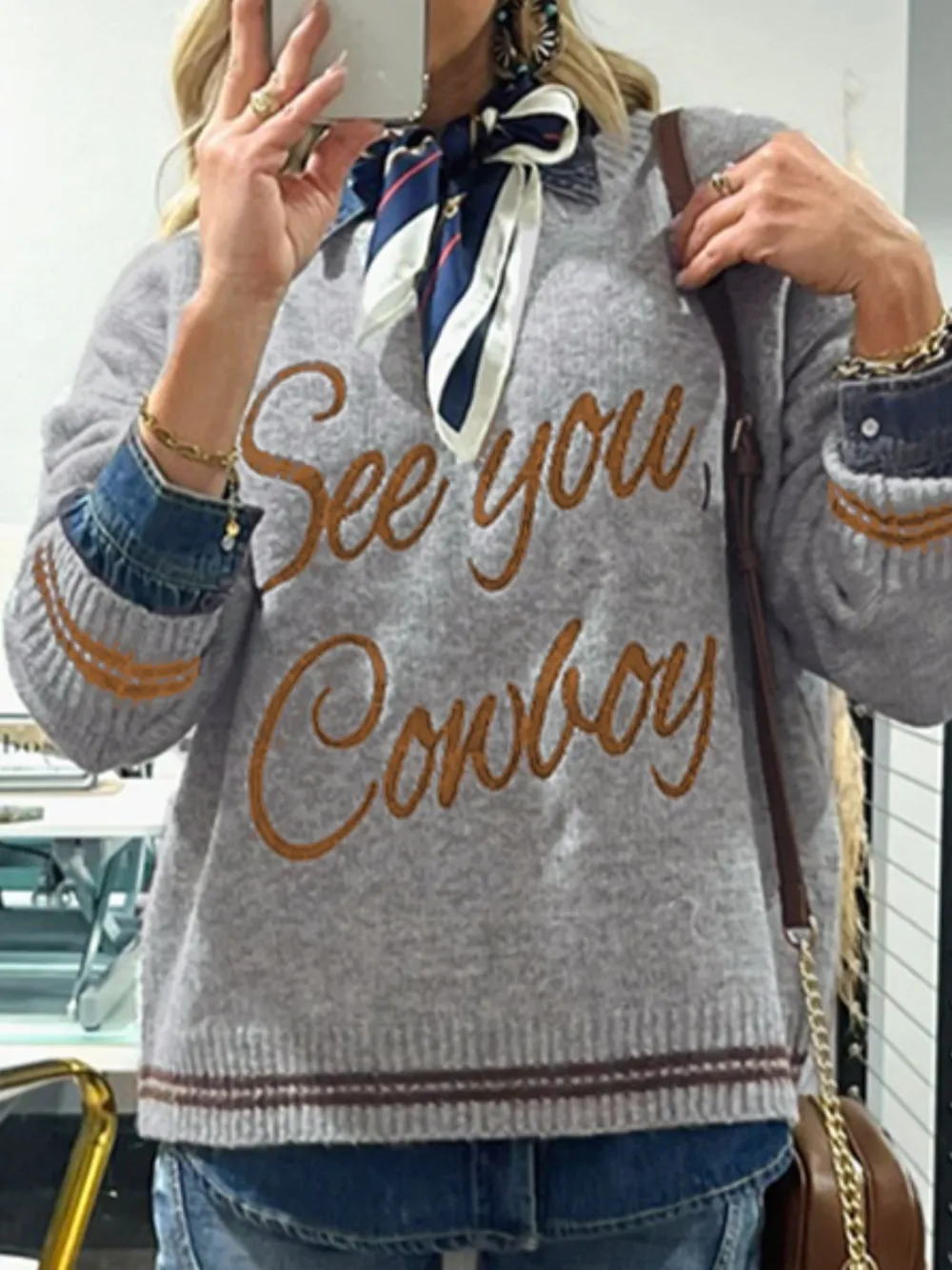 Letter Contrast Hem Round Neck Sweater, image 4