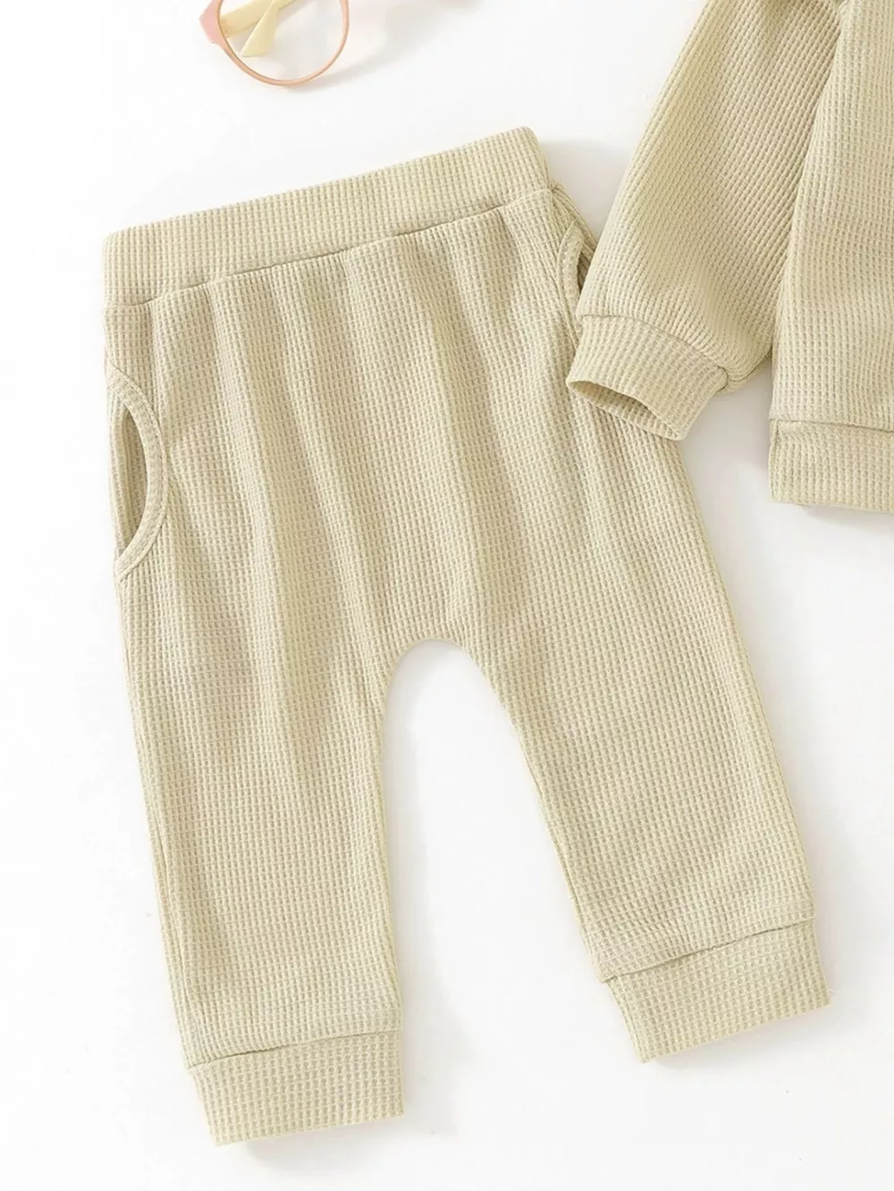 Children's Letter Ruffled Trim Top and Pants Set, image 6