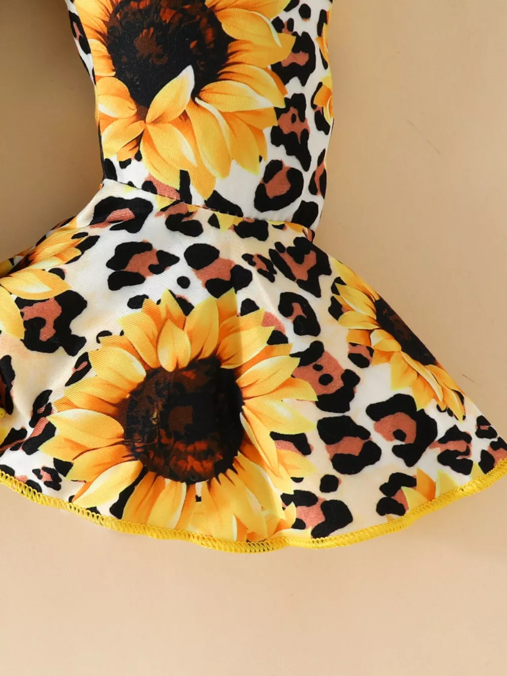 Children's Ruffled Bodysuit and Sunflower Pants Set, image 5