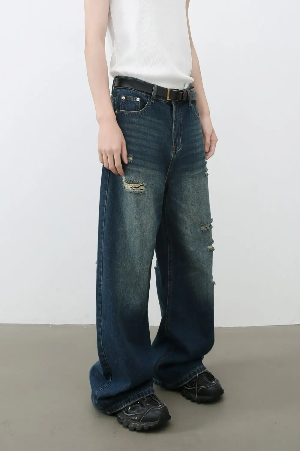 Men's Distressed Wide Leg Jeans, image 3
