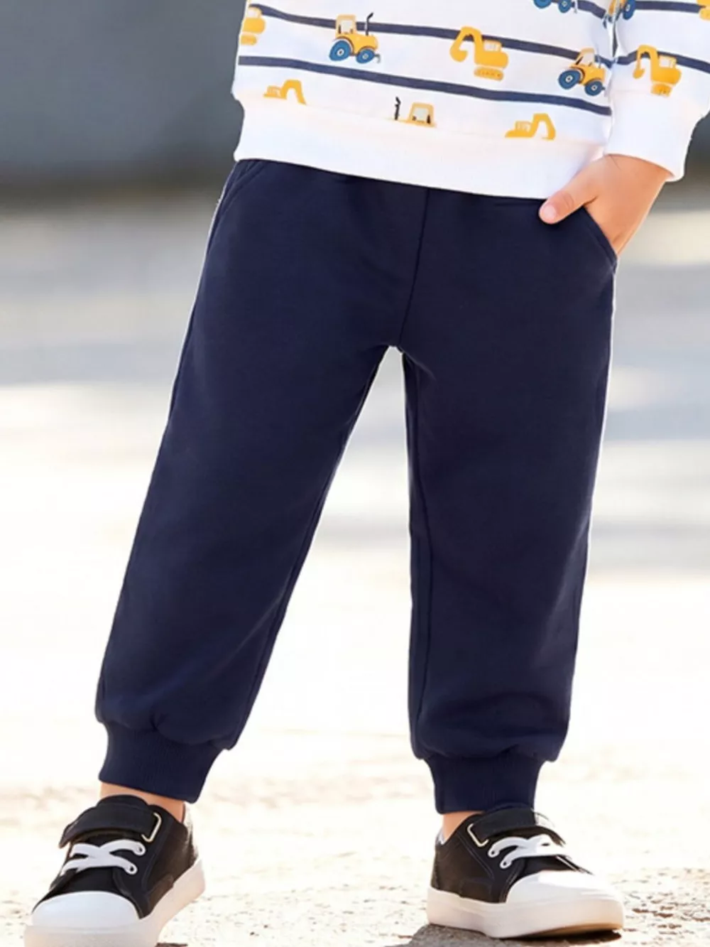 Children's Construction Vehicle Print Long Sleeve Sweatshirt and Pants Set, image 3
