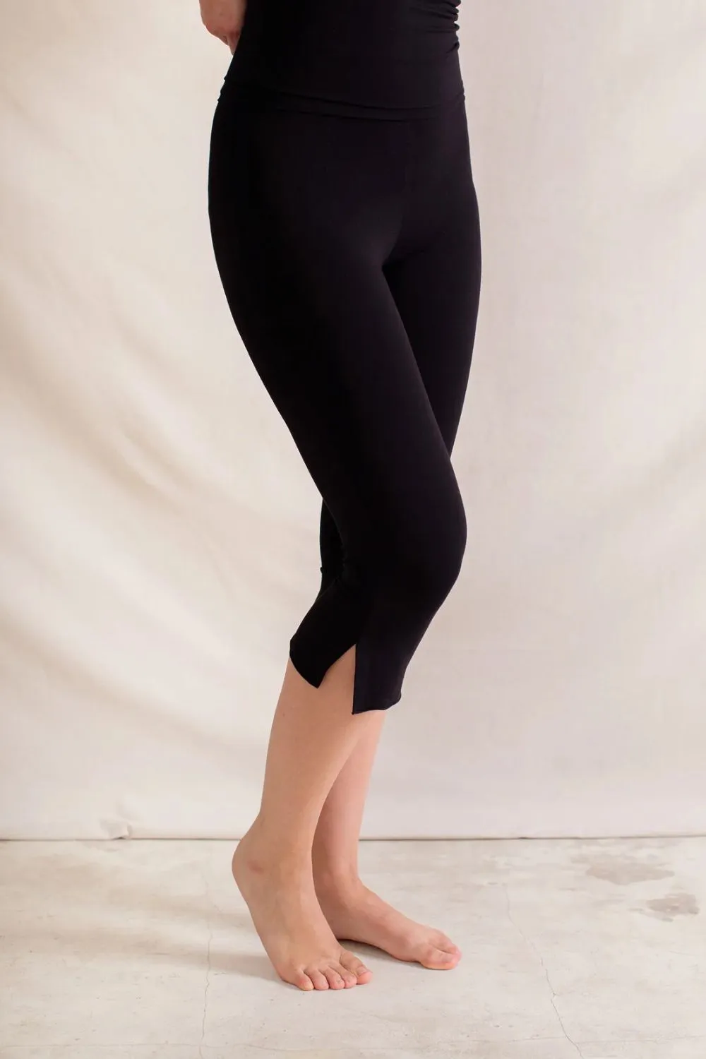 Side Slit Capris Leggings, image 6
