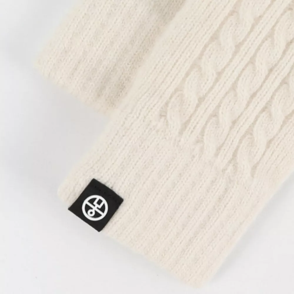 Cable Knit Touchscreen Gloves, image 8