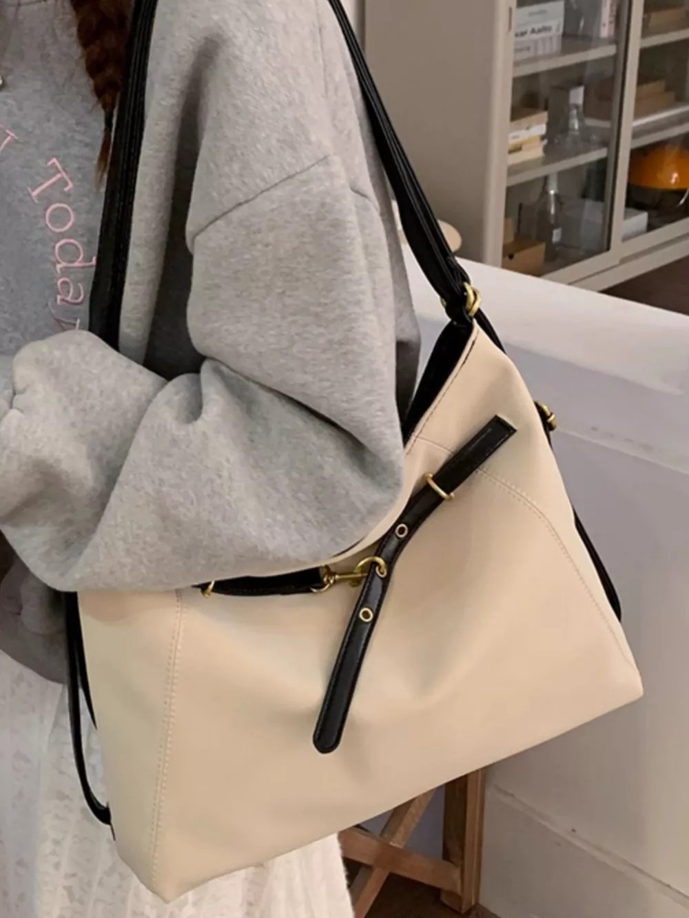 Buckle Decor Shoulder Bag, image 2