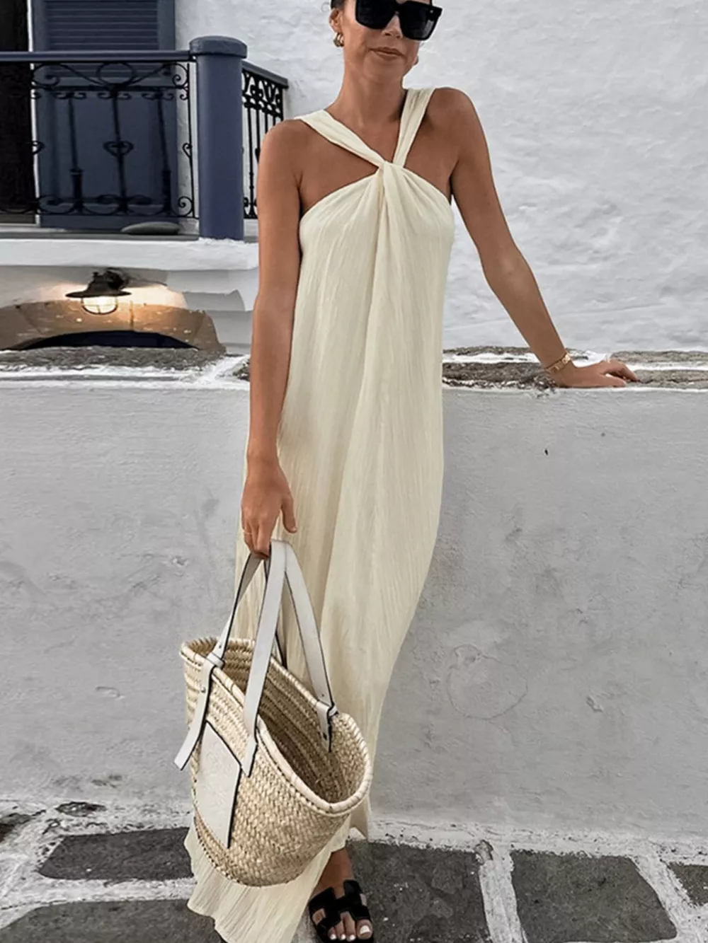 Halter Neck Flowy Maxi Dress
