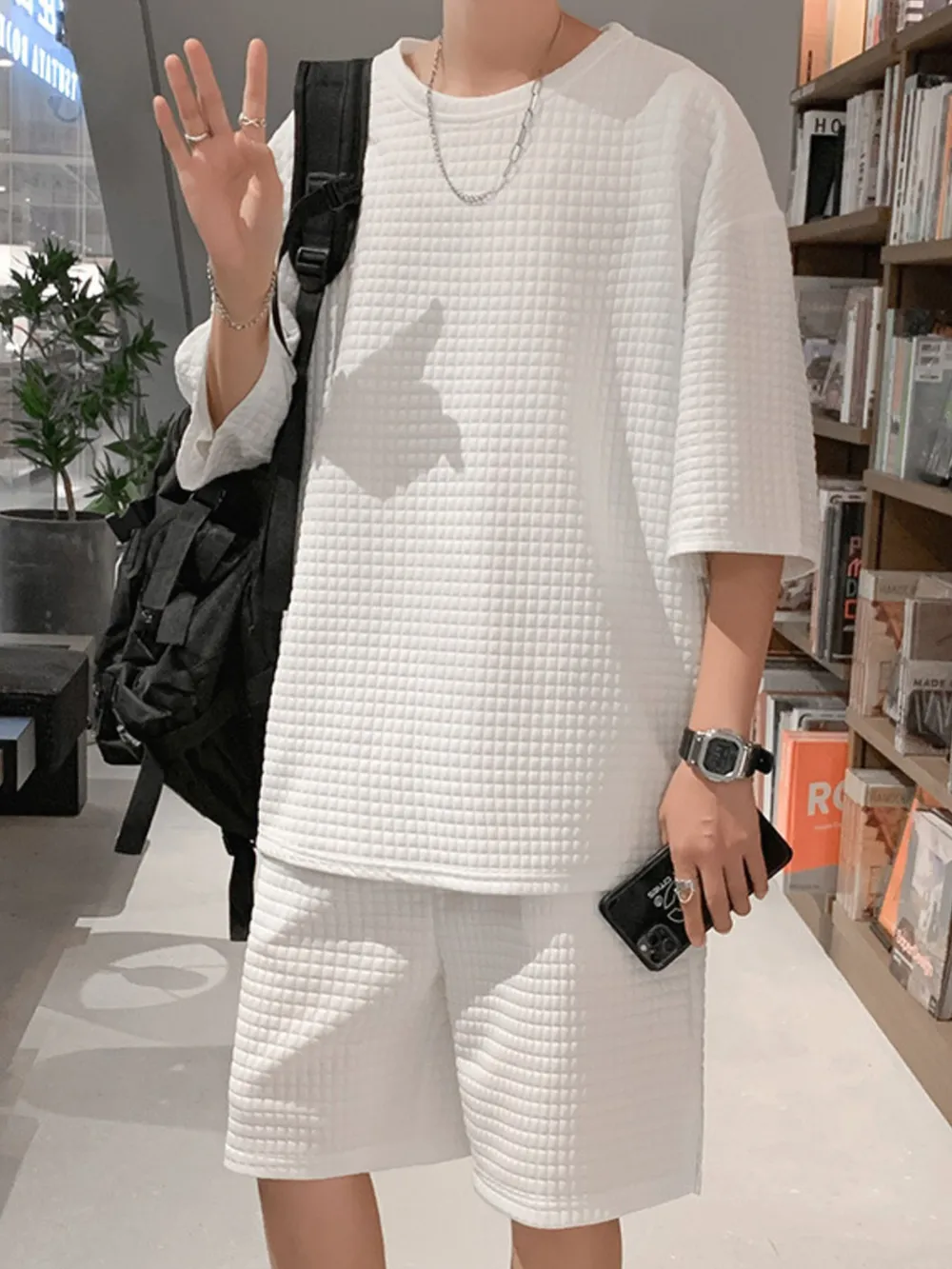 Men's Textured Short Sleeve T-Shirt and Shorts Set, image 8