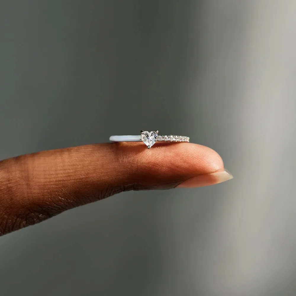 Heart Shape Inlaid Zircon Enamel Ring, image 4