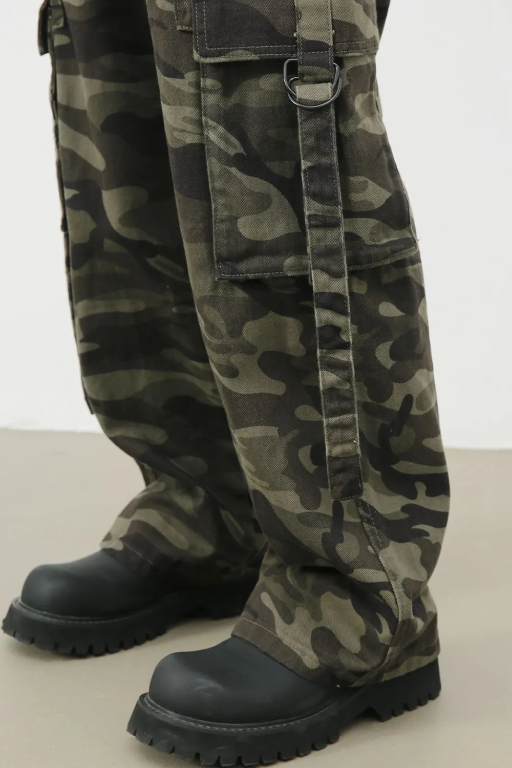 Men's Camouflage Cargo Jeans, image 4