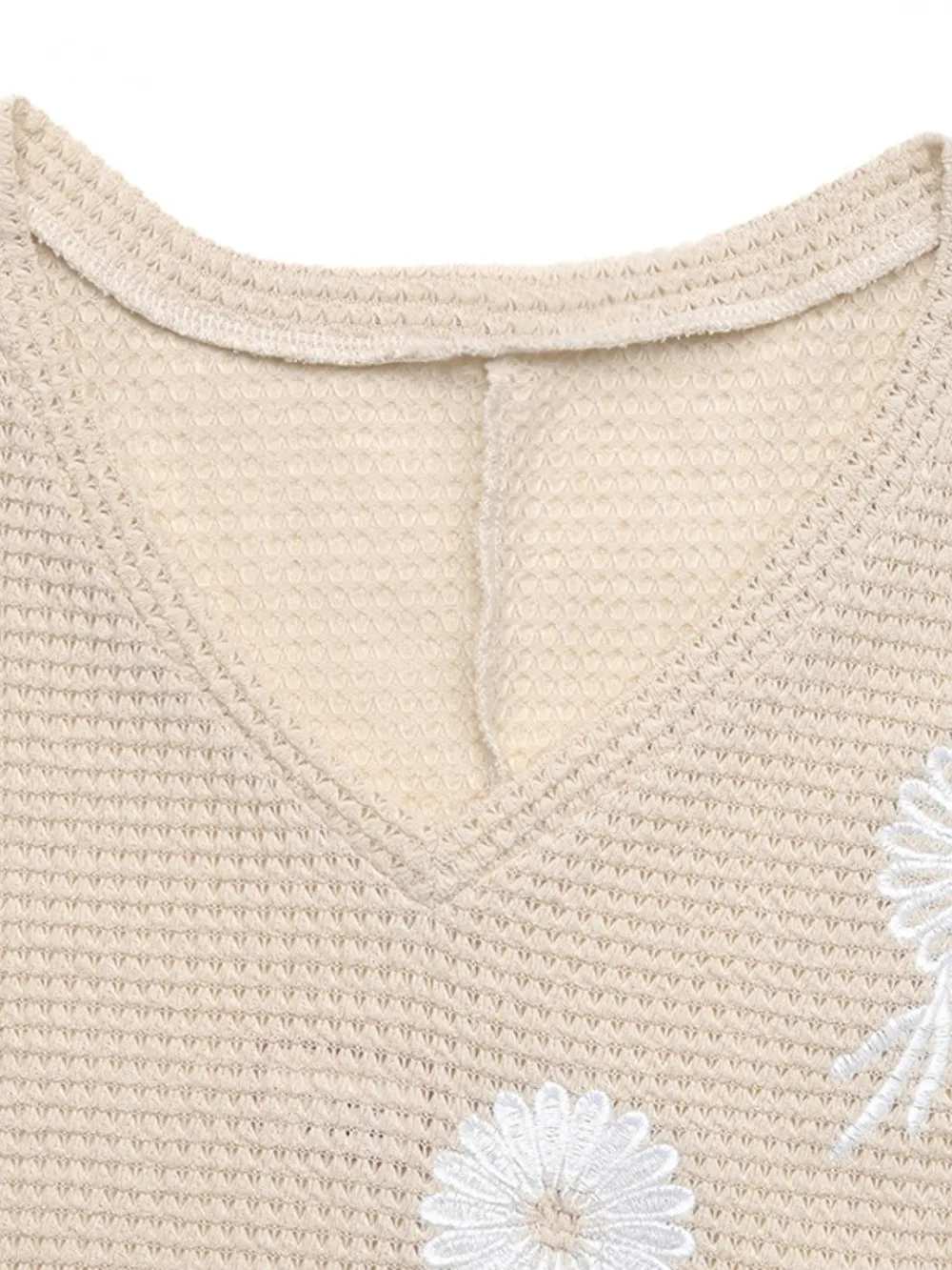 Daisy V-Neck Half Sleeve T-Shirt, image 5