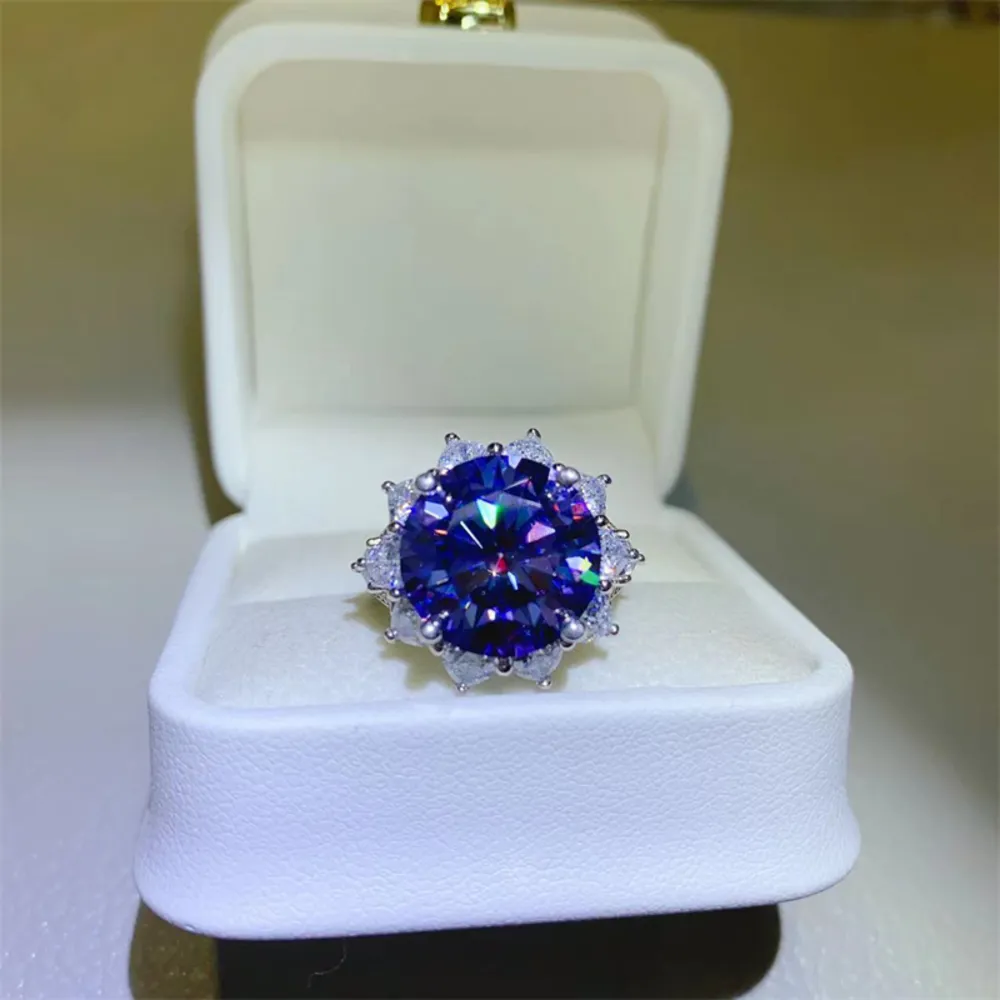 10 Carat Moissanite 925 Sterling Silver Ring, image 2