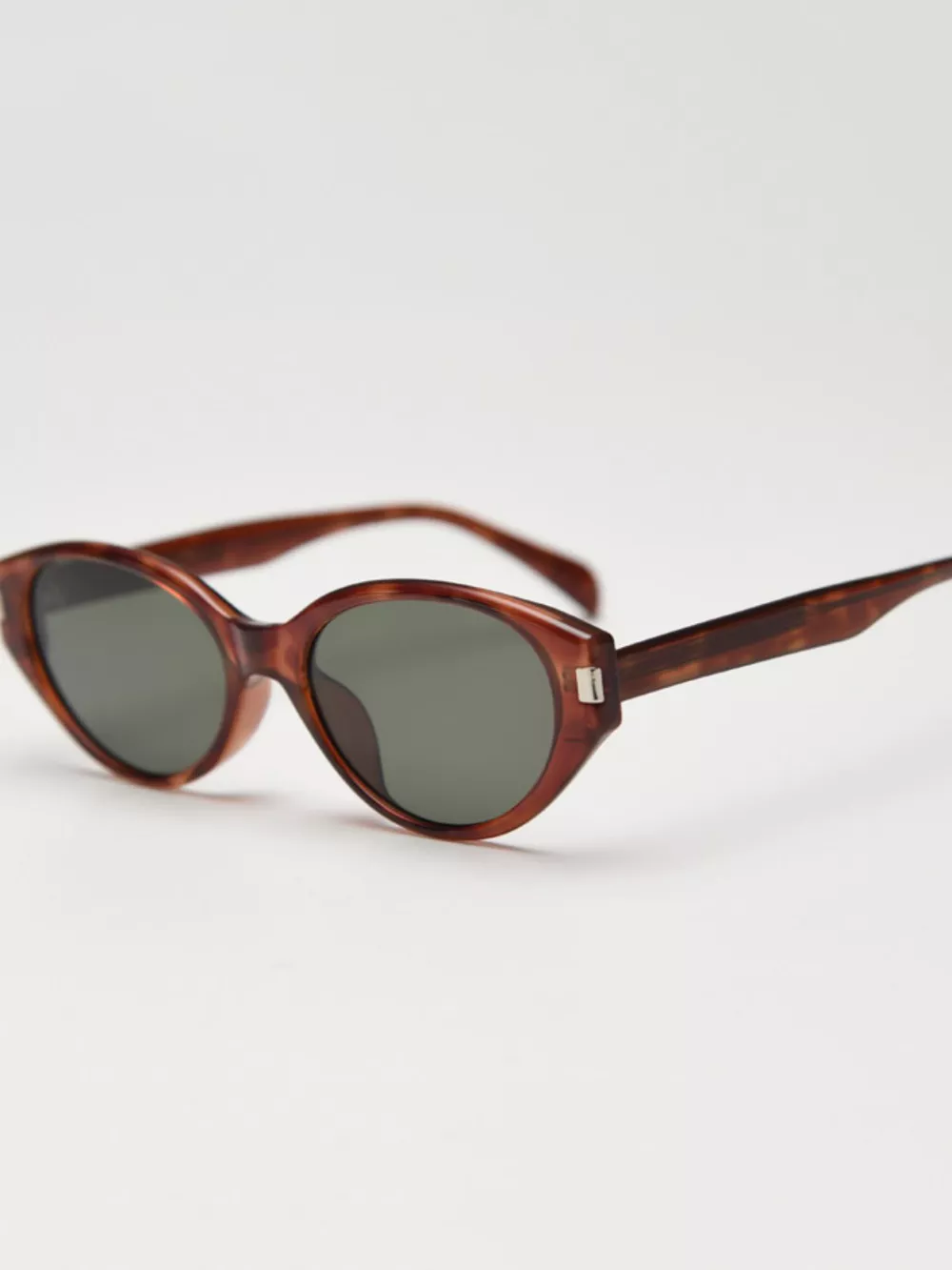 Lightweight Cat-Eye Sunglasses, image 2