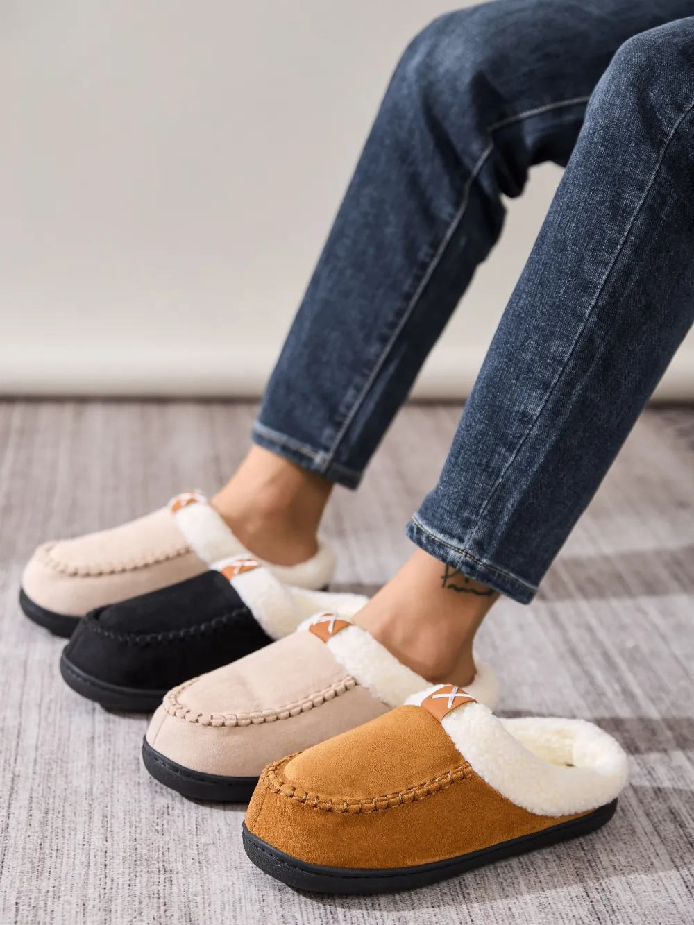 Contrast Round Toe Flat Slippers, image 2