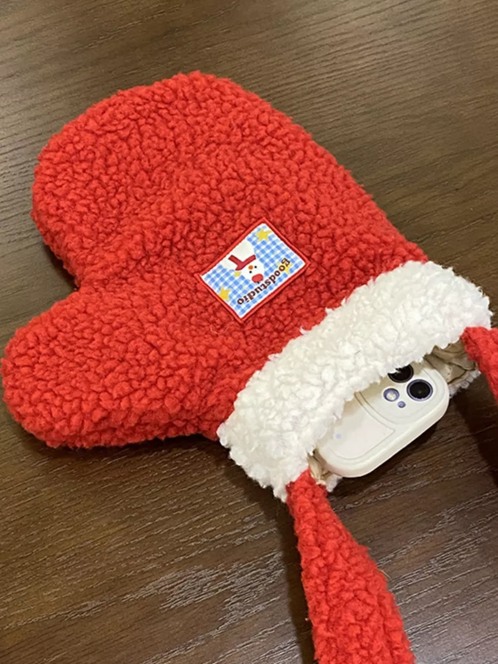 Christmas Mitten-Shaped Plush Crossbody Bag, image 4