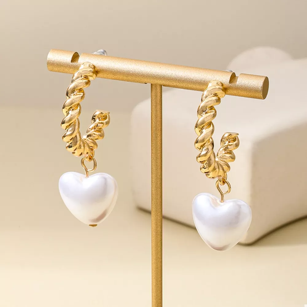 18K Gold-Plated C-Hoop Heart Earrings, image 3