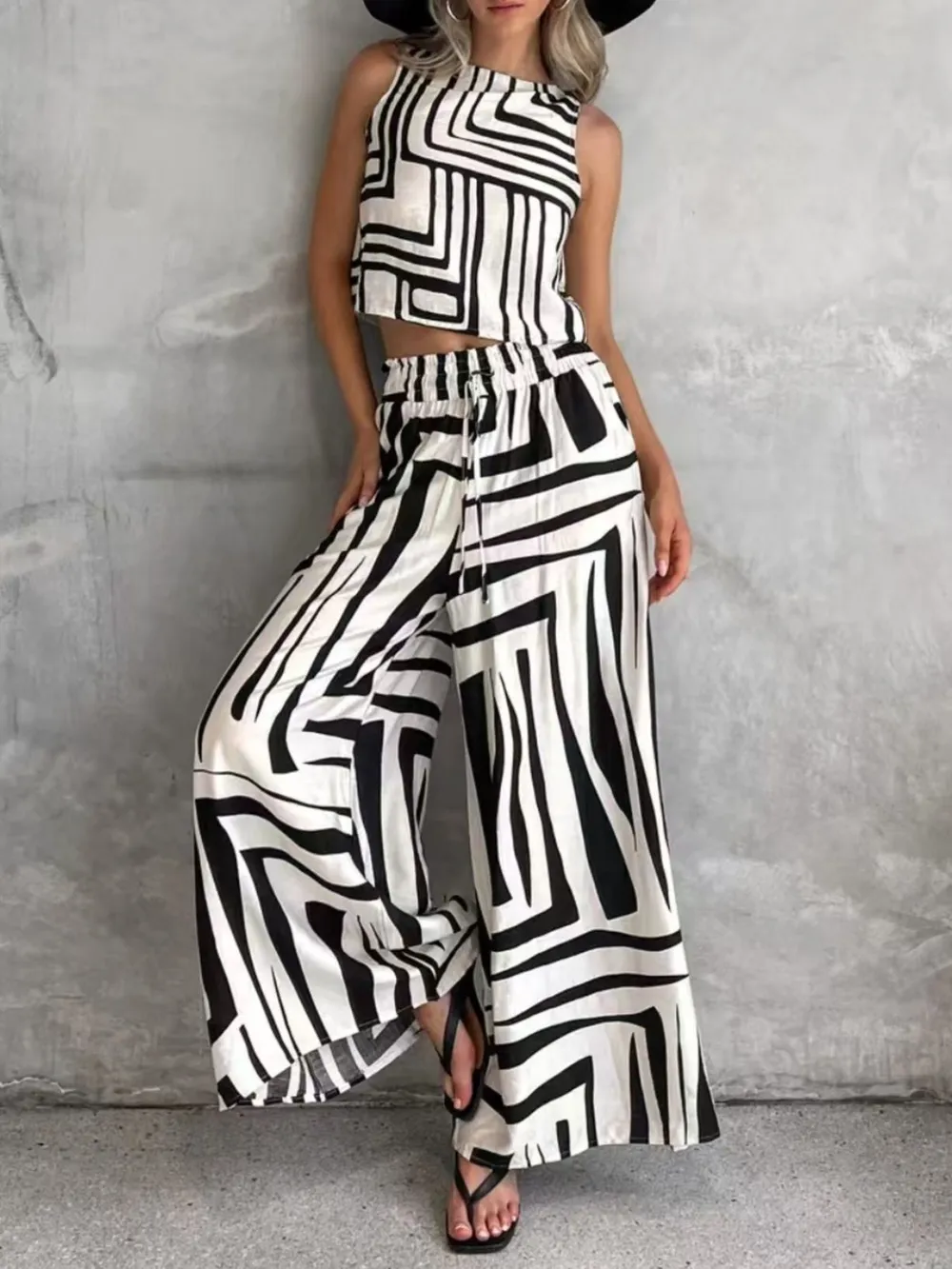 Geometric Print Sleeveless Top and Wide Leg Pants Set, image 2