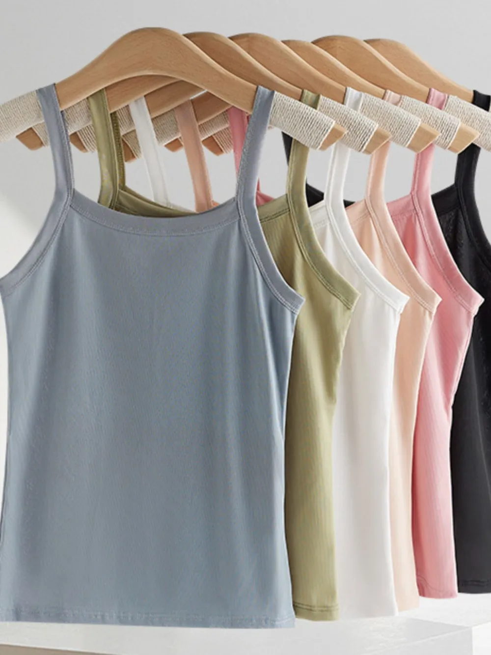 Plus Size Scoop Neck Tank Top, image 2