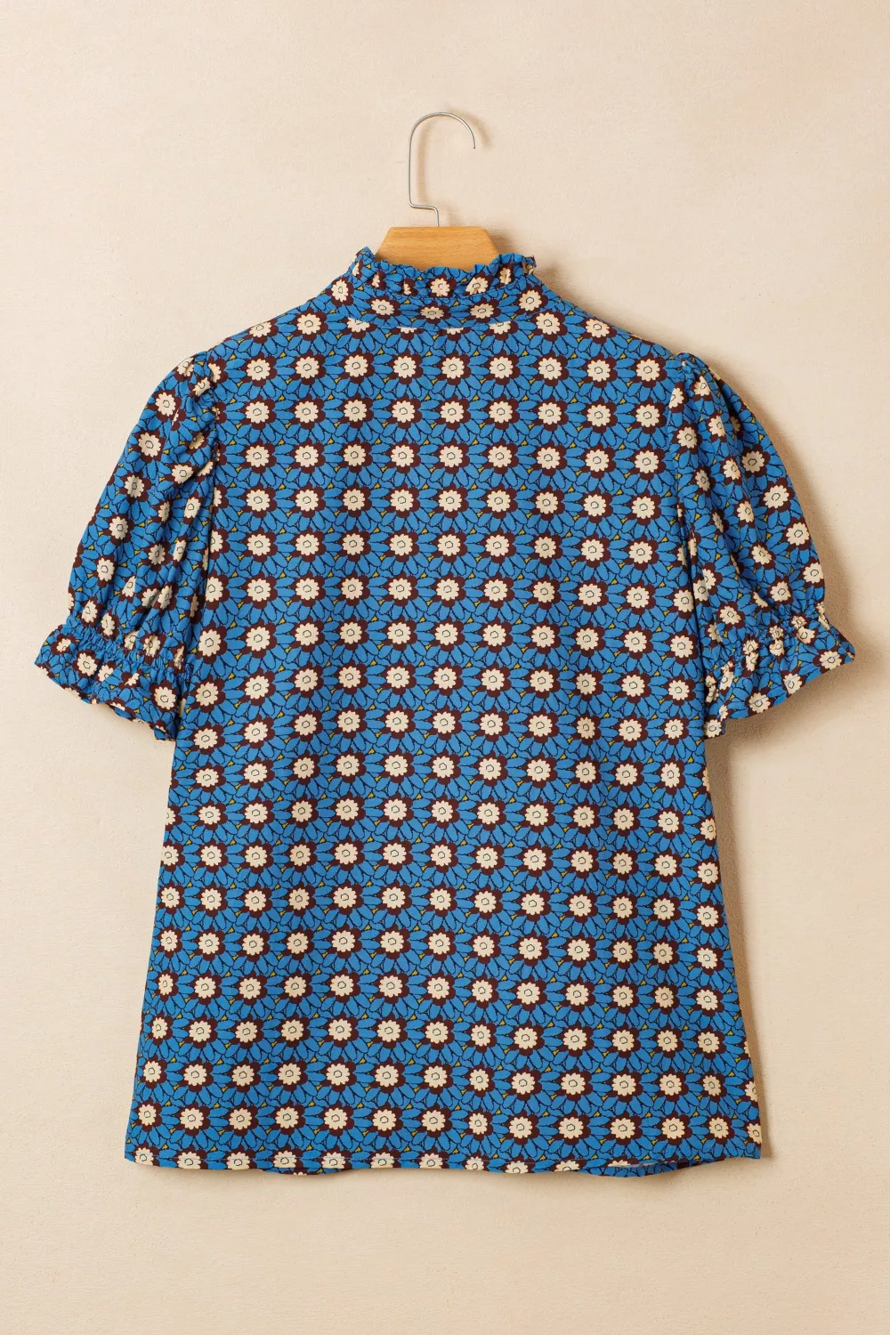 Floral Print V Neck Pleated Detail Short Puff Sleeve Blouse, image 3