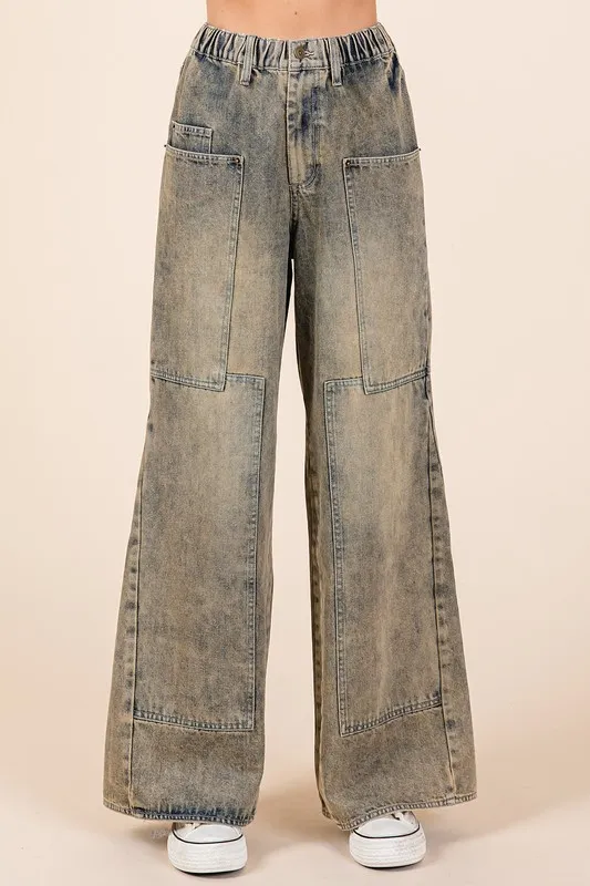 Washed Wide Leg Jeans with Pockets