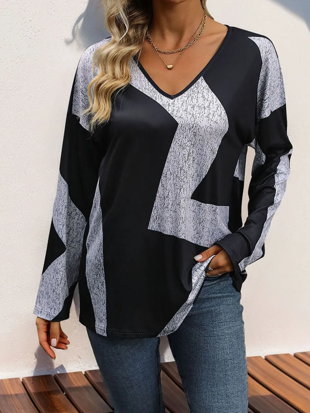 Color Block V-Neck Long Sleeve T-Shirt, image 2