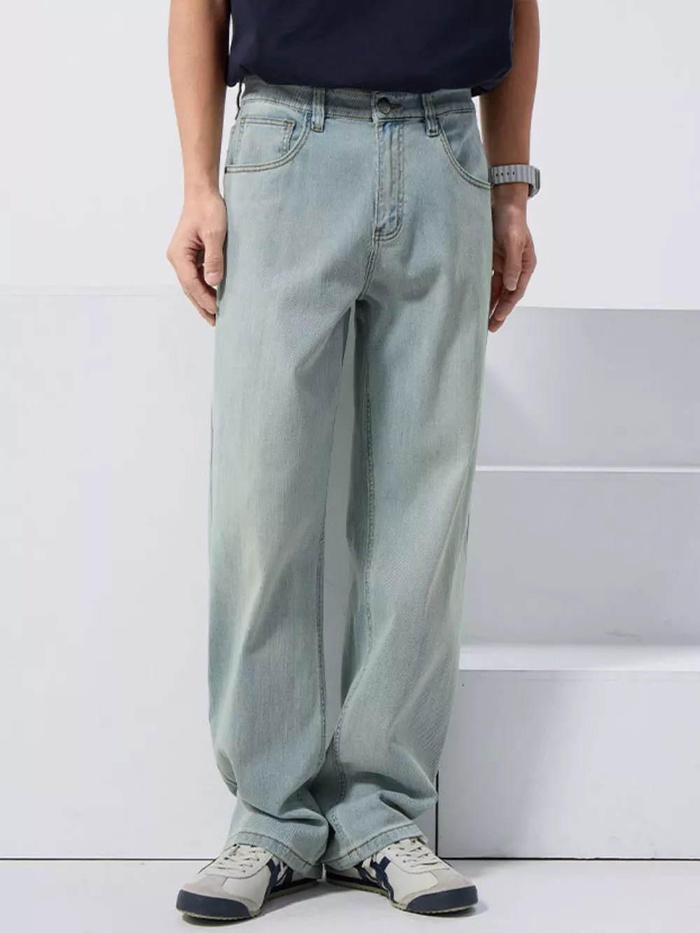Men's Vintage Wash Loose Fit Jeans, image 4