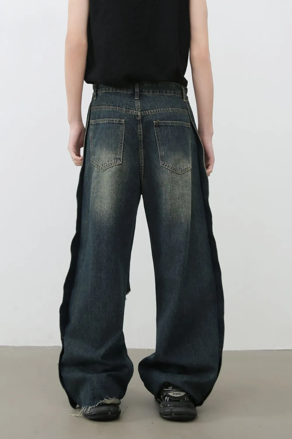 Men's Frayed Hem Distressed Wide Leg Jeans, image 2