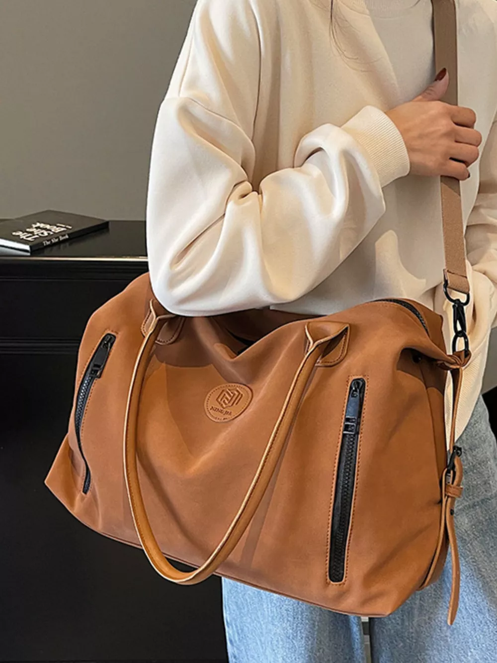 Adjustable Shoulder Strap Travel Duffel Bag, image 8