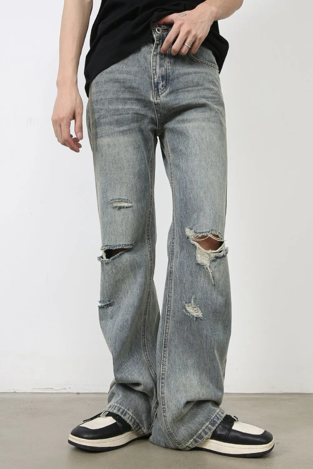 Men's Distressed Jeans